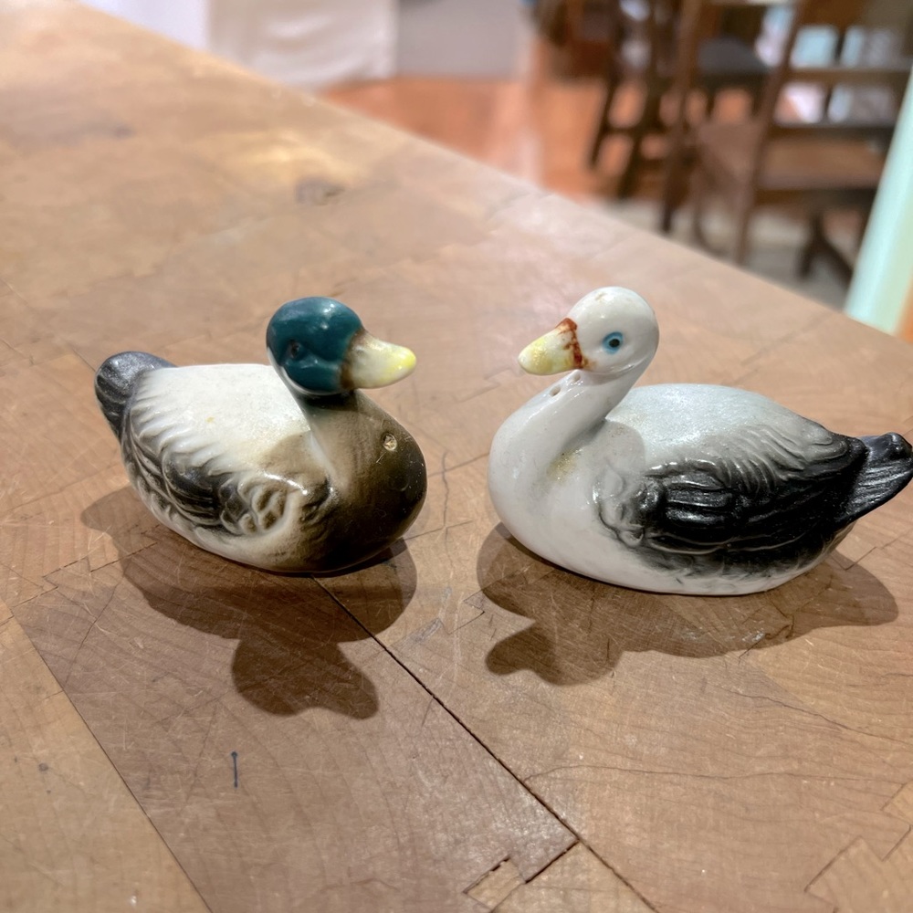Vintage duck salt and pepper shaker set